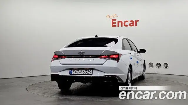 Hyundai The New Avante Hybrid 2021 — Photo 3/20