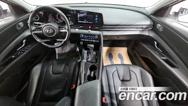 Hyundai The New Avante Hybrid 2021 — Photo 6/20