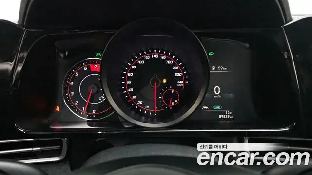 Hyundai The New Avante Hybrid 2021 — Photo 17/20