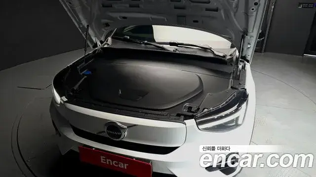 Volvo XC40 Recharge 2024 — Şəkil 1/20