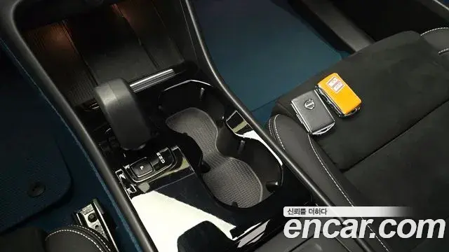 Volvo XC40 Recharge 2024 — Şəkil 4/20