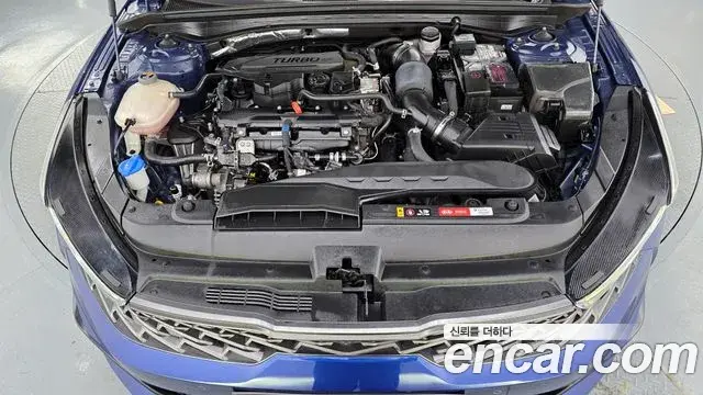 Kia K5 2021 — ფოტო 12/20
