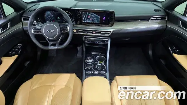 Kia K5 2021 — ფოტო 18/20