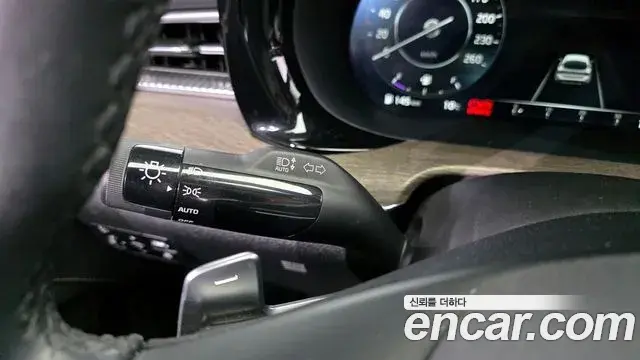 Kia K5 2021 — ფოტო 19/20
