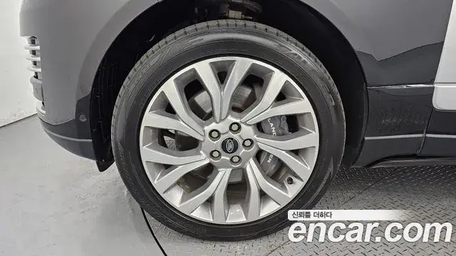 Land Rover Range Rover 2021 — Photo 3/20