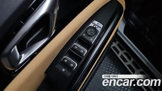 Kia Carnival 2021 — Фото 12/20