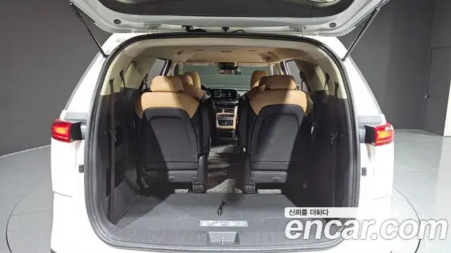 Kia Carnival 2021 — Фото 20/20