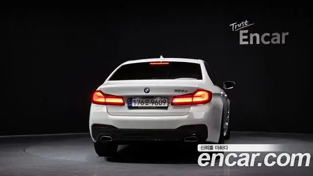 BMW 5 Series 2022 — Photo 6/20