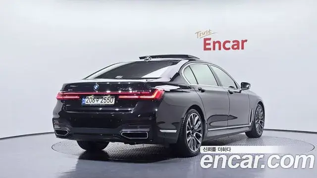 BMW 7 Series 2021 — Photo 10/20