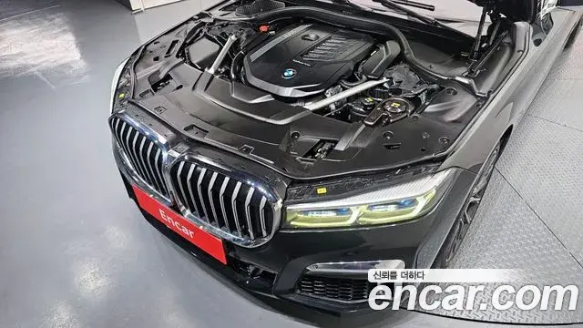 BMW 7 Series 2021 — Photo 18/20