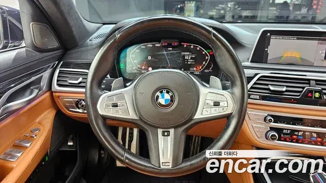 BMW 7 Series 2021 — Photo 19/20