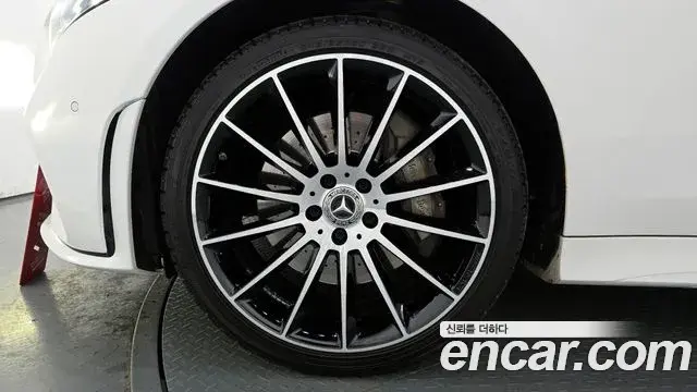 Mercedes-Benz CLS-Class 2021 — Фото 5/20