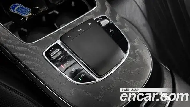 Mercedes-Benz CLS-Class 2021 — Фото 18/20