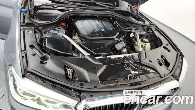 BMW 5 Series 2019 — Photo 4/20