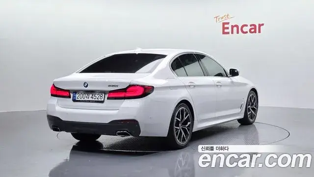 BMW 5 Series 2022 — Şəkil 5/20