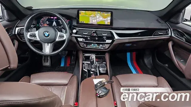 BMW 5 Series 2022 — Şəkil 16/20