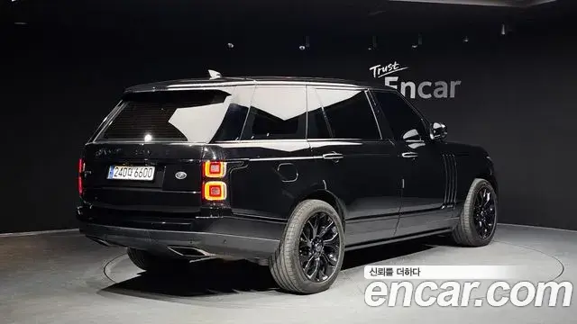 Land Rover Range Rover 2018 — Şəkil 17/20