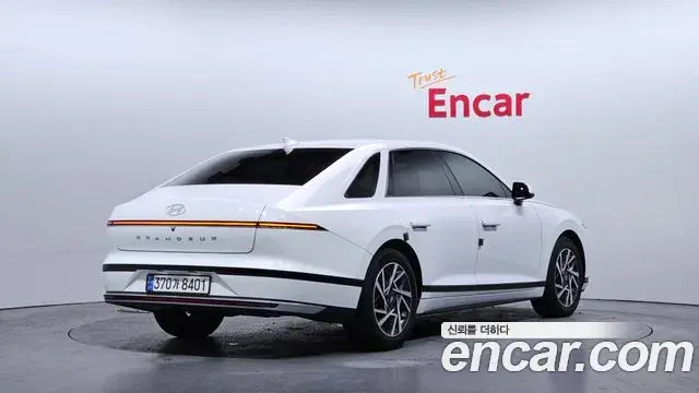 Hyundai Grandeur Hybrid 2022 — Şəkil 13/20