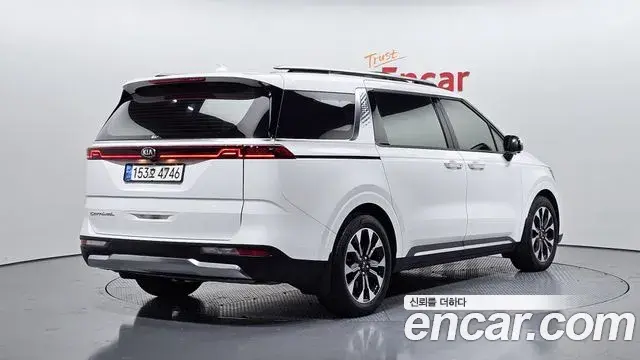 Kia Carnival 2020 — Фото 2/20