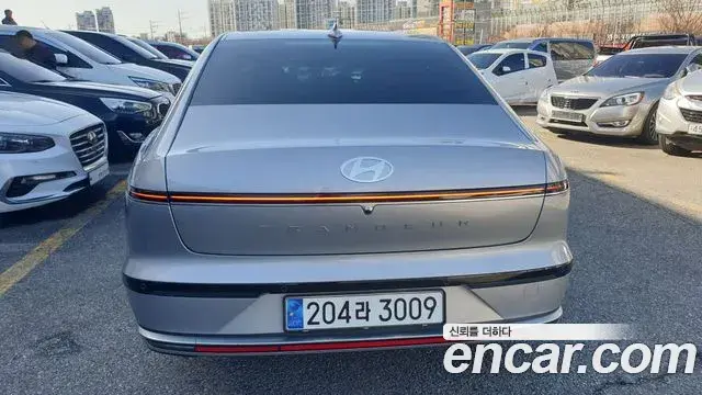 Hyundai Grandeur Hybrid 2023 — Şəkil 10/20