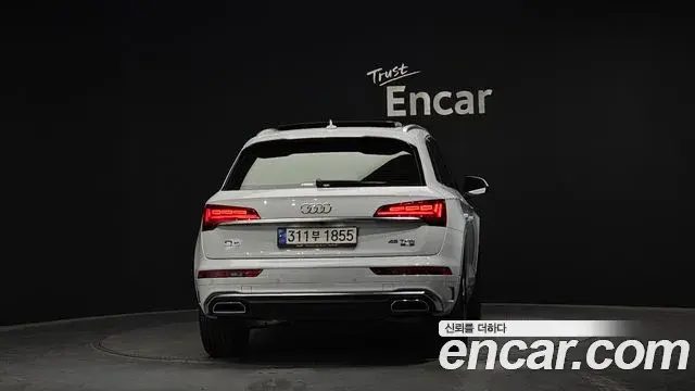 Audi Q5 2023 — ფოტო 16/20
