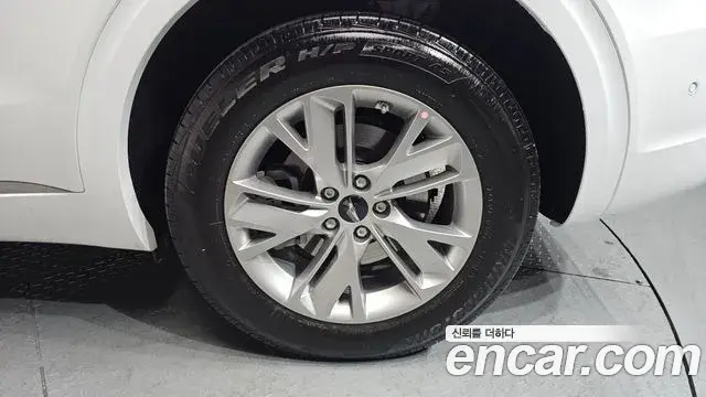 Genesis GV70 2024 — ფოტო 15/20