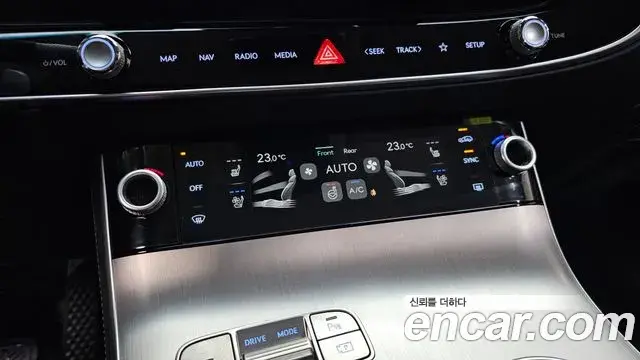 Genesis GV70 2024 — ფოტო 17/20