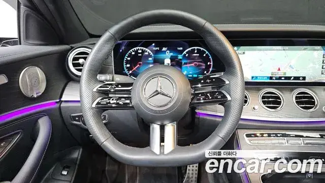 Mercedes-Benz E-Class 2022 — Şəkil 19/20