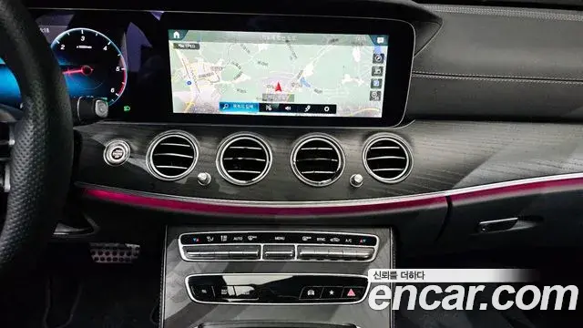 Mercedes-Benz E-Class 2022 — Şəkil 16/20