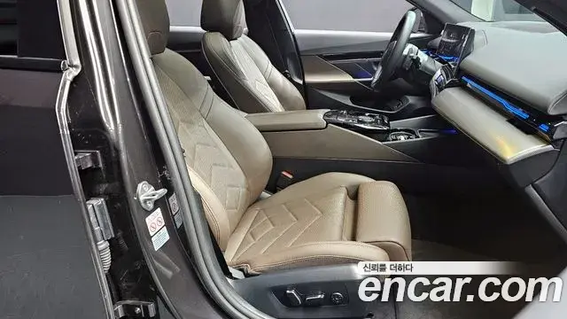 BMW 5 Series 2024 — Şəkil 12/20