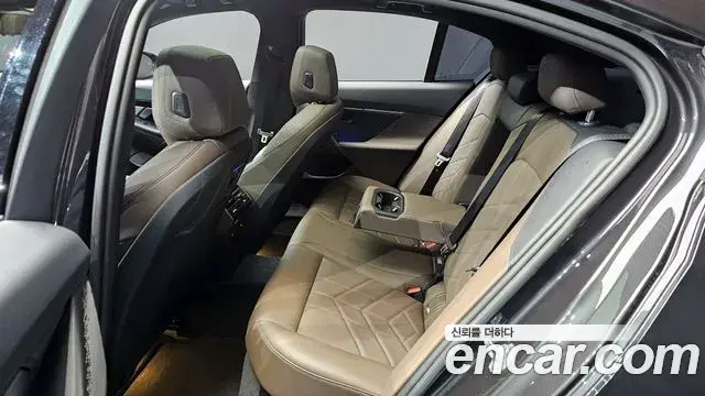 BMW 5 Series 2024 — Şəkil 17/20