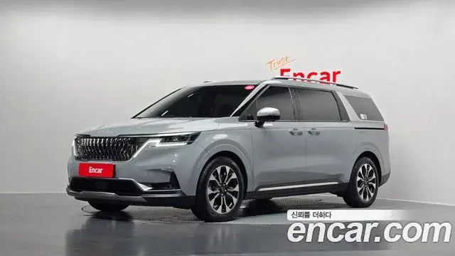 Kia Carnival 2023 — Фото 1/20