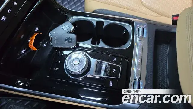 Kia Carnival 2023 — Фото 9/20