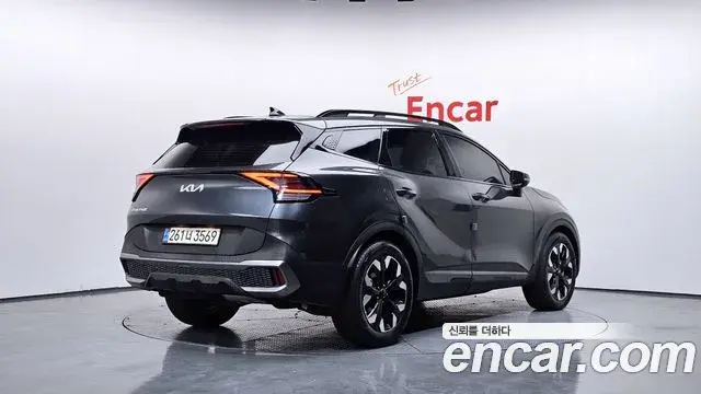 Kia Sportage 2021 — Фото 2/20