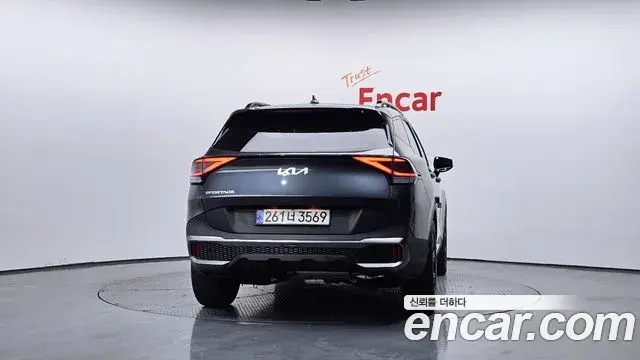 Kia Sportage 2021 — Фото 4/20