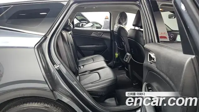 Kia Sportage 2021 — Фото 12/20