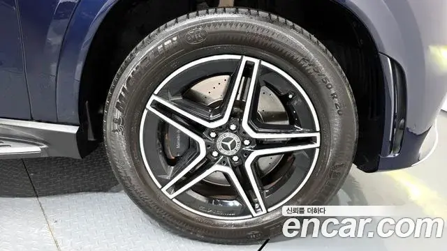 Mercedes-Benz GLE-Class 2021 — ფოტო 13/14