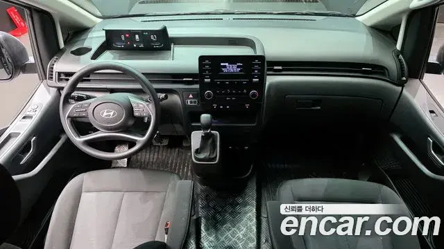 Hyundai Staria 2025 — Şəkil 3/20