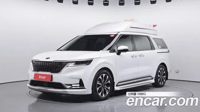 Kia Carnival 2021 — Фото 1/20