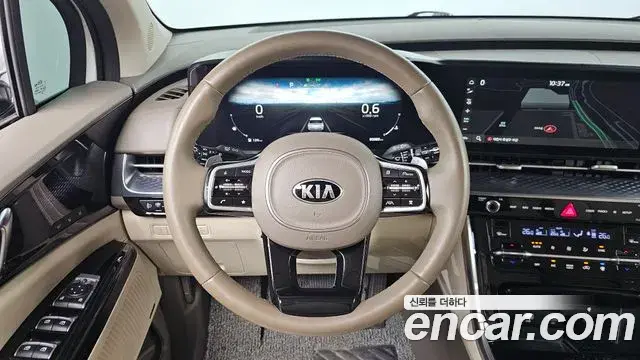 Kia Carnival 2021 — Фото 15/20