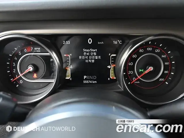 Jeep Wrangler 2019 — ფოტო 19/20