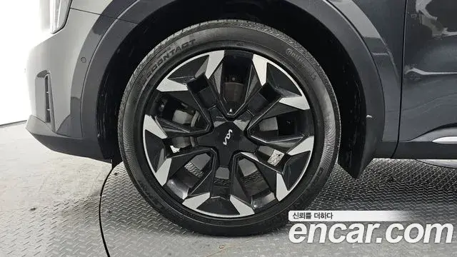 Kia Sorento 2024 — Фото 5/20