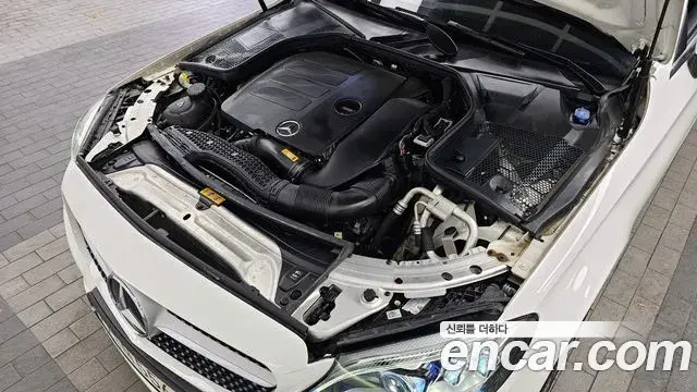 Mercedes-Benz C-Class 2020 — ფოტო 7/20