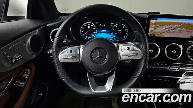 Mercedes-Benz C-Class 2020 — ფოტო 8/20