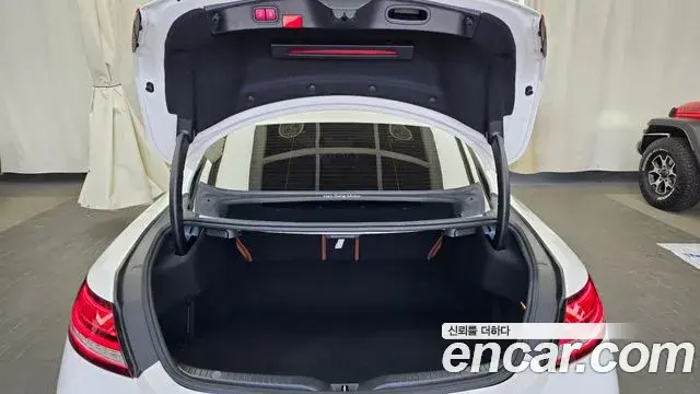 Mercedes-Benz C-Class 2020 — ფოტო 11/20