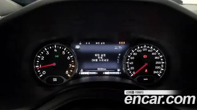 Jeep Renegade 2023 — Фото 8/20
