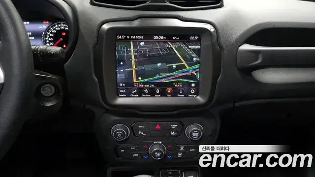 Jeep Renegade 2023 — Фото 16/20