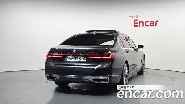 BMW 7 Series 2021 — ფოტო 6/20