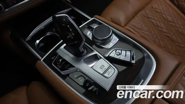 BMW 7 Series 2021 — ფოტო 1/20