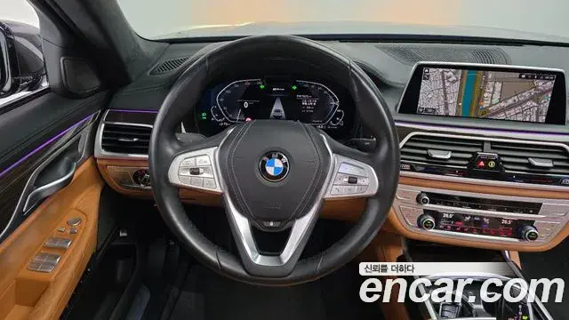 BMW 7 Series 2021 — ფოტო 20/20